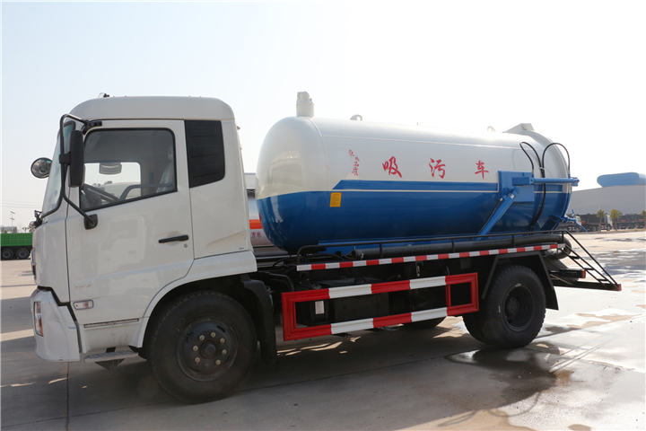 國五東風(fēng)天錦11方吸污車