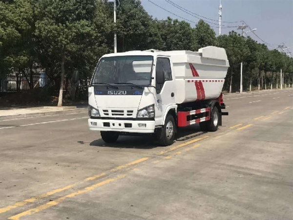 五十鈴100p國(guó)六無泄漏后掛桶垃圾車